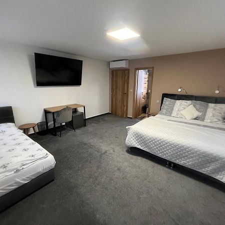 Hotel Algar Опава Екстериор снимка